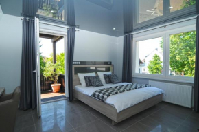Гостиница Nanis Hotel & Appartements  Штайхуд
